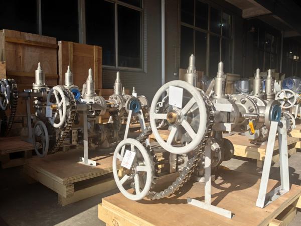 -上海五岳泵閥集團淺析切換式安全閥在工業中的應用與優勢